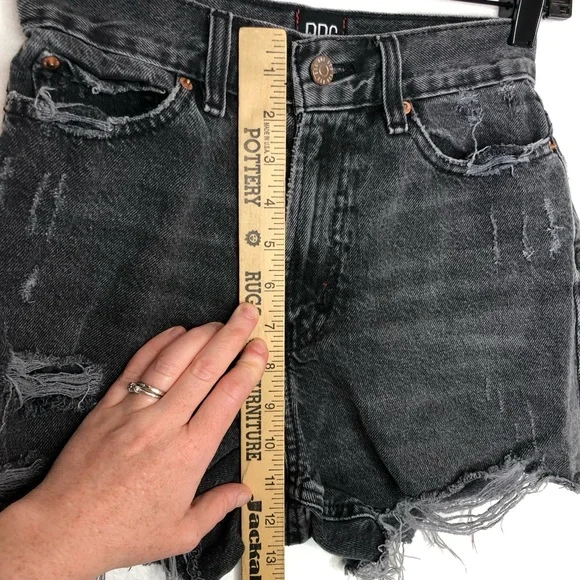Urban Outfitters BDG A-Line Shorts Washed Black Raw Hem Distressed Short Size 24 - Picture 16 of 16